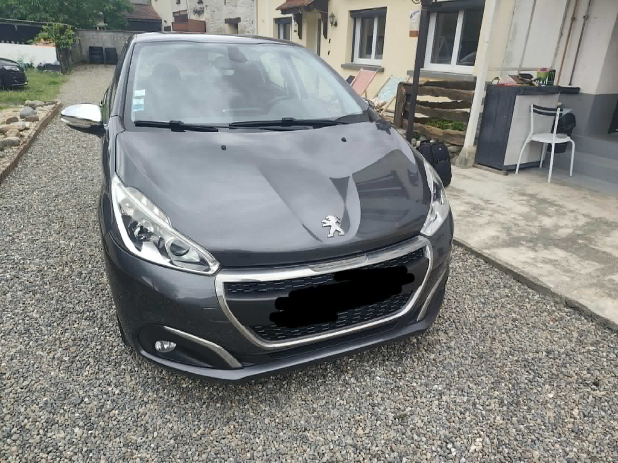 Avant — Peugeot 208 1.6l 2017